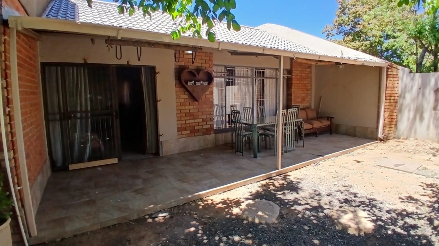 To Let 4 Bedroom Property for Rent in Fichardt Park Free State